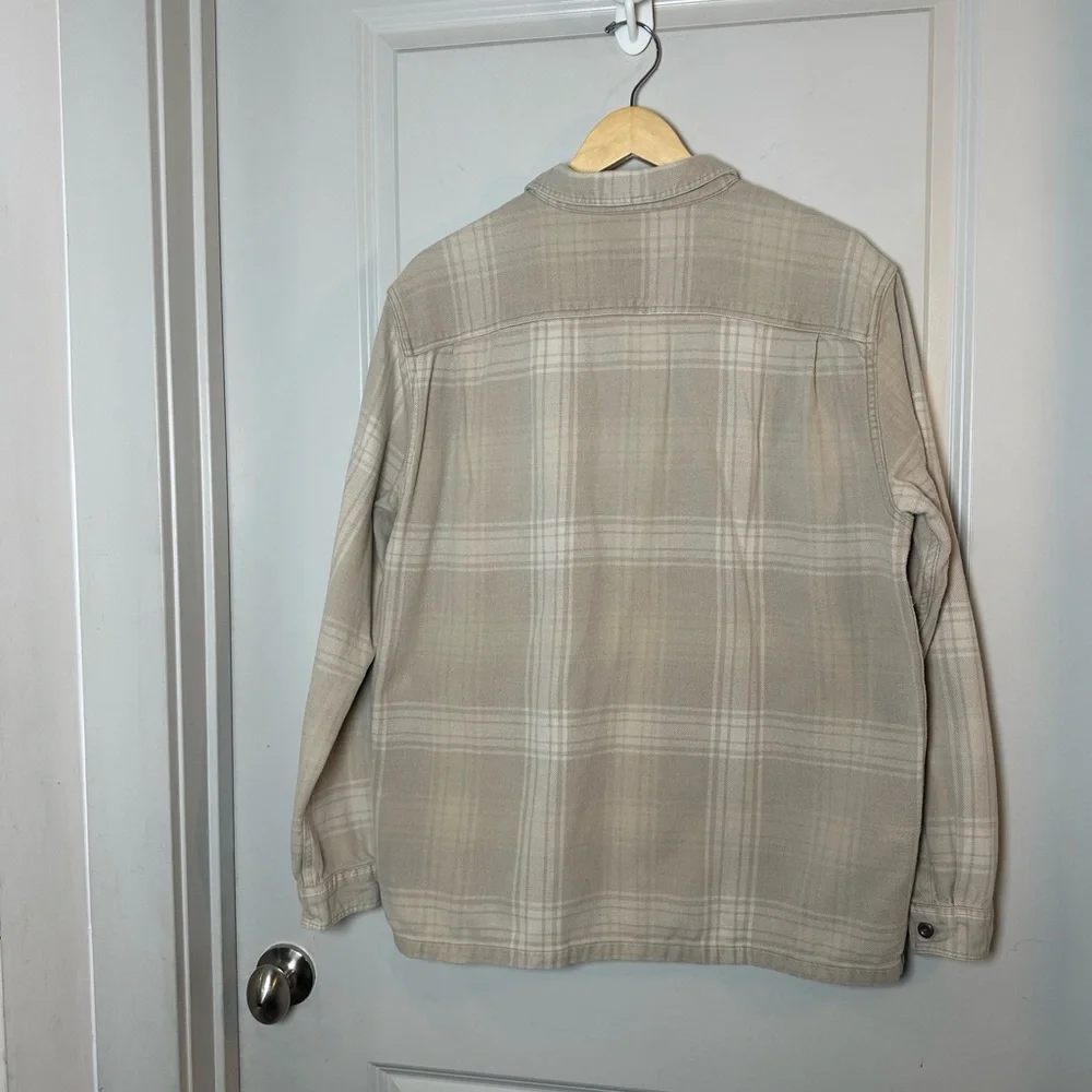 Patagonia Long Sleeved Fjord Tan Neutral Button Up Organic Cotton Shirt, Large